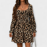 Catarina - Vestido curto com estampado de leopardo