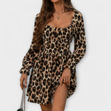 Catarina - Vestido curto com estampado de leopardo