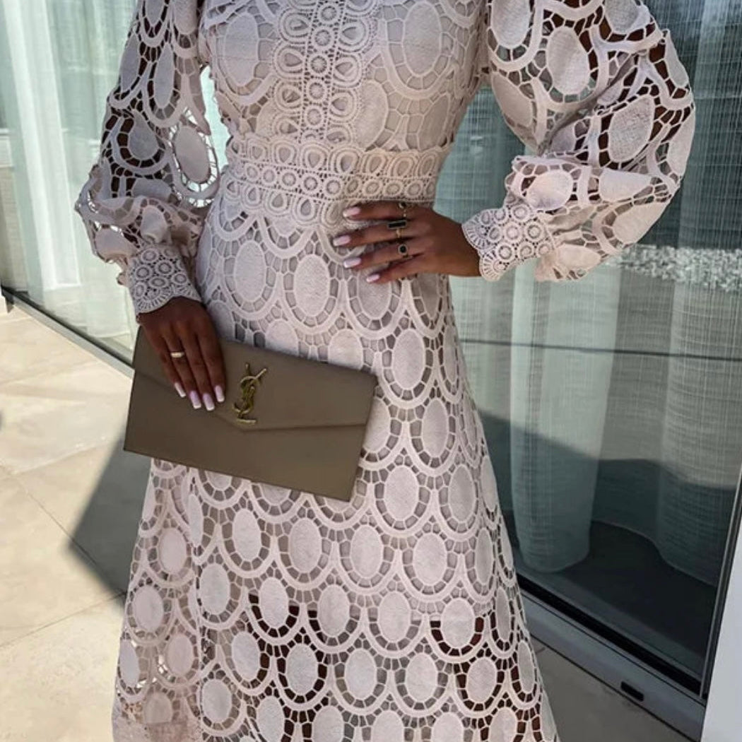 Ami - Vestido de renda elegante