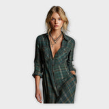 Vestido camiseiro com elegância intemporal