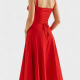 Carolina - Vestido Floral com Corpete Ajustado