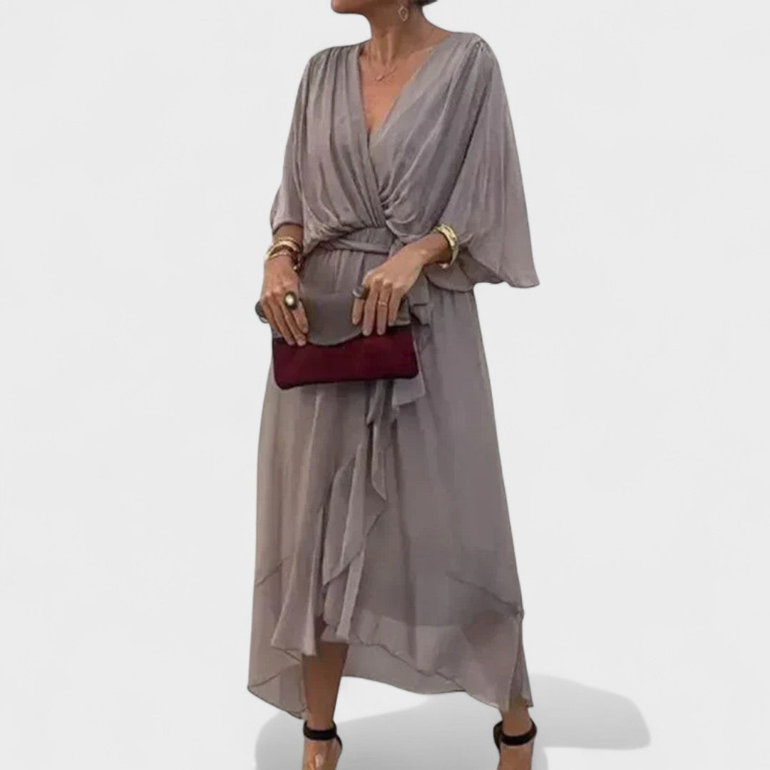 Patricia - Vestido com Laço e Detalhes Artesanais